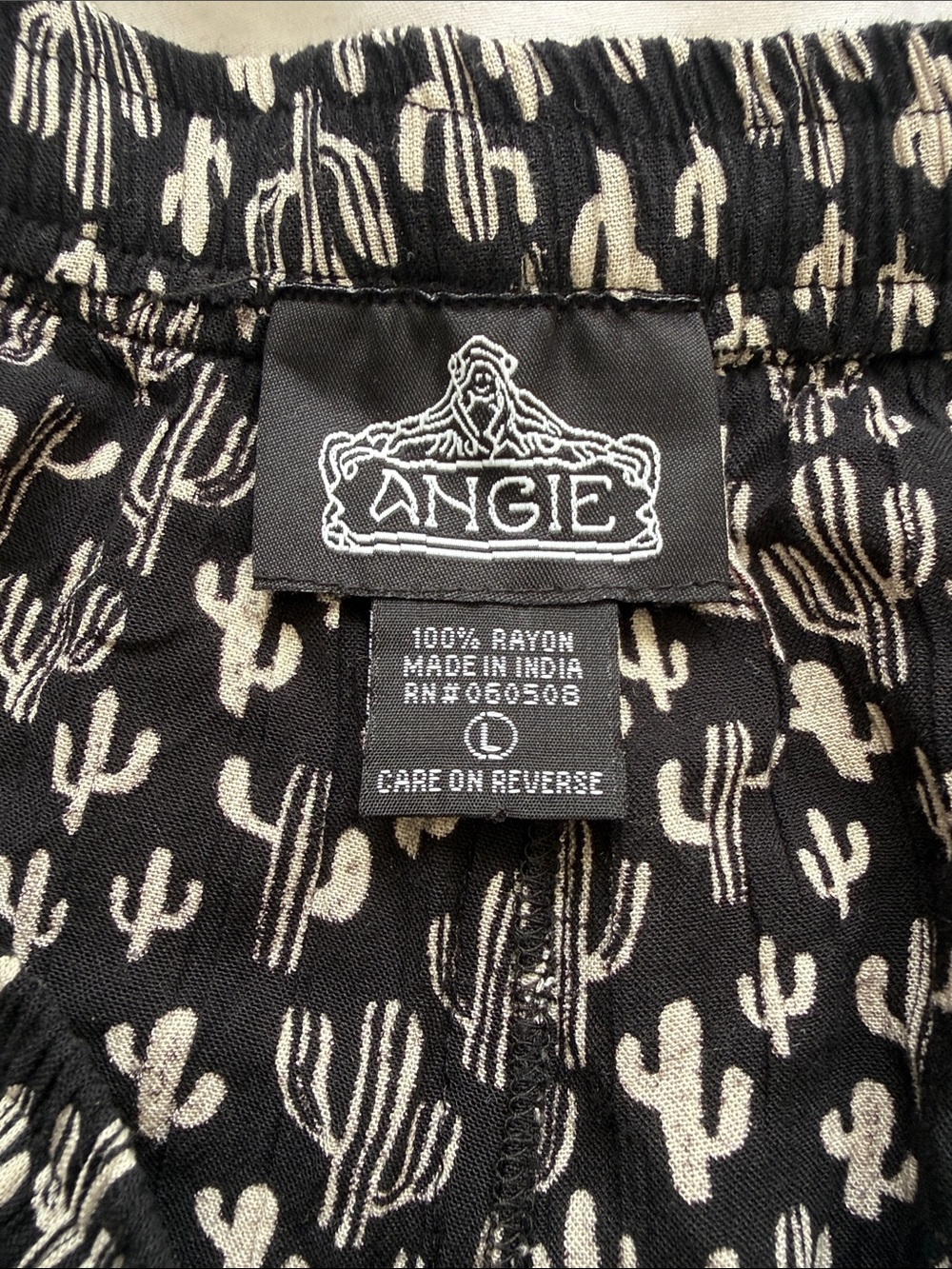 Angie Shorts Large Pull On Black White Cactus Print Pom Pom Trim Tie Waist - Picture 4 of 4